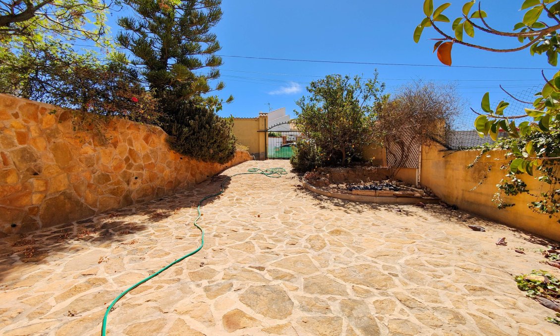 Segunda mano - Villa -
Torrevieja - Costa Blanca