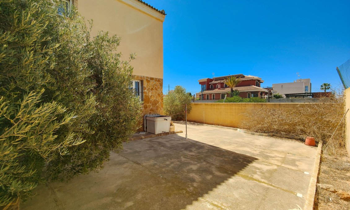 Segunda mano - Villa -
Torrevieja - Costa Blanca