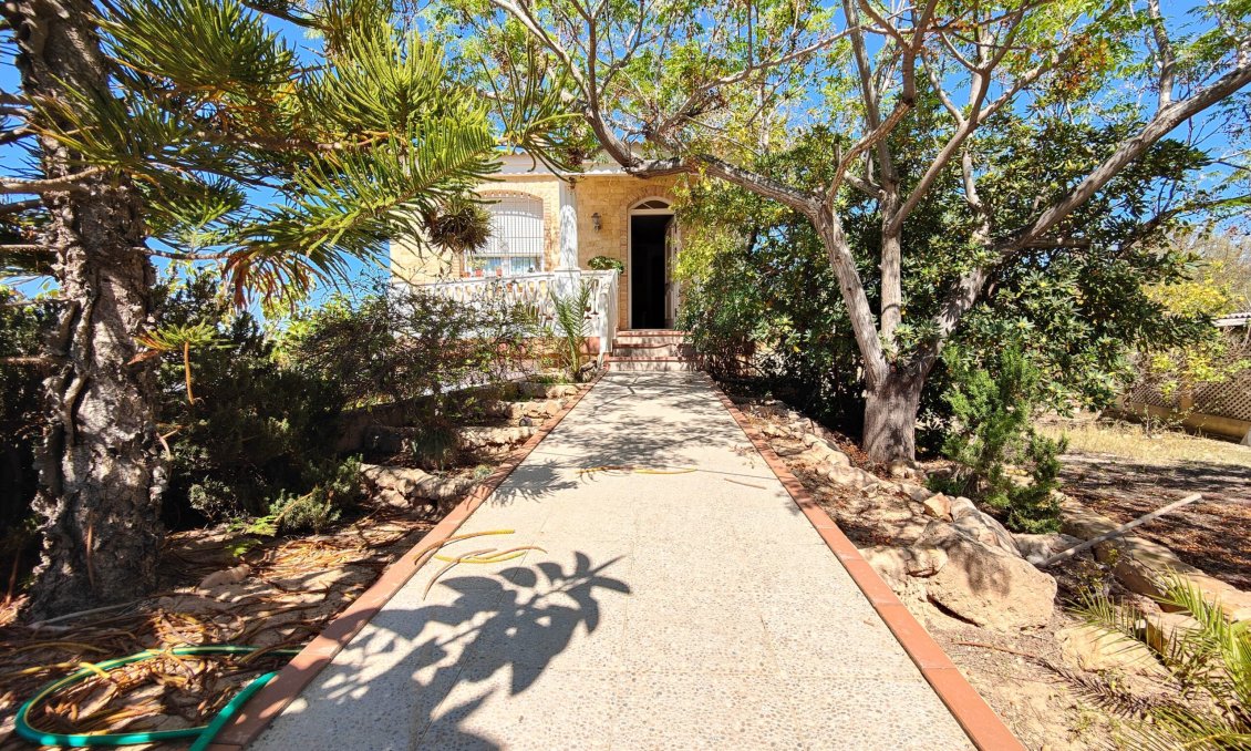Segunda mano - Villa -
Torrevieja - Costa Blanca