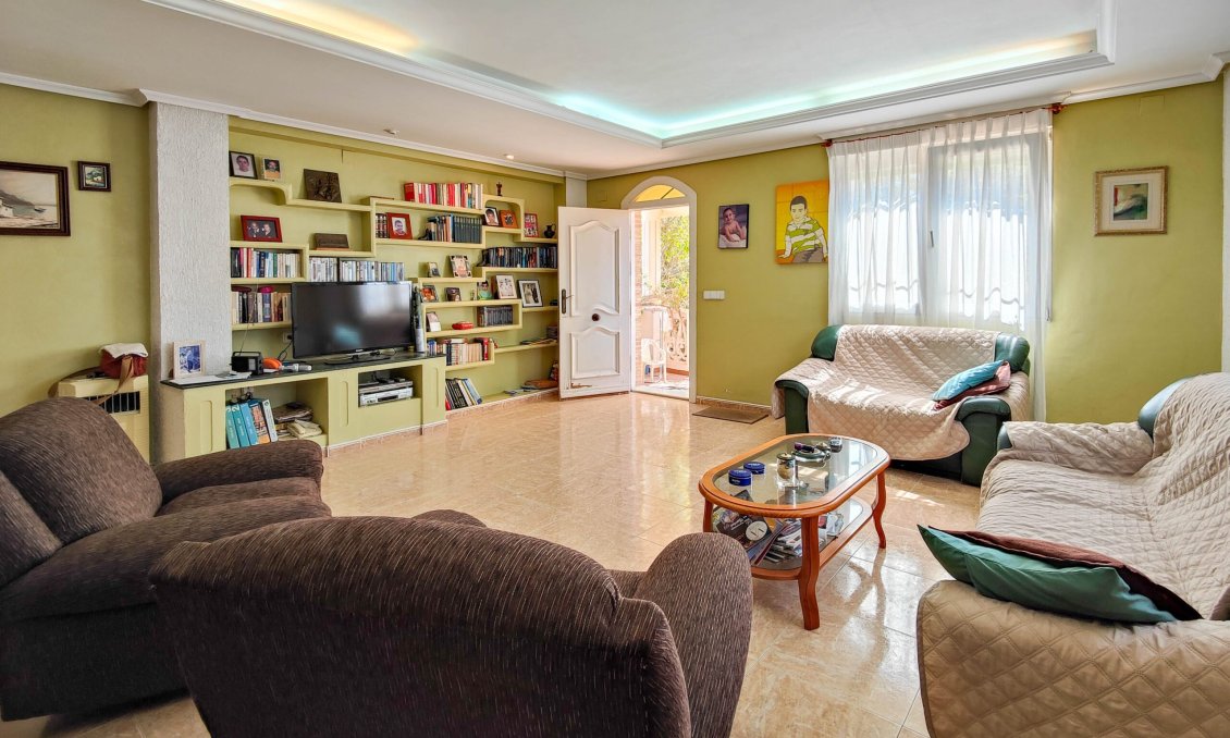 Segunda mano - Villa -
Torrevieja - Costa Blanca