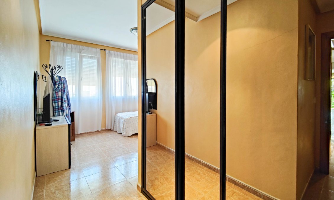 Segunda mano - Villa -
Torrevieja - Costa Blanca