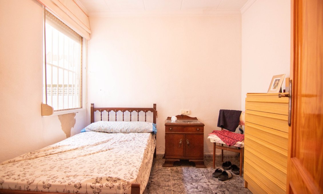 Segunda mano - Bungalow -
Torrevieja - Costa Blanca