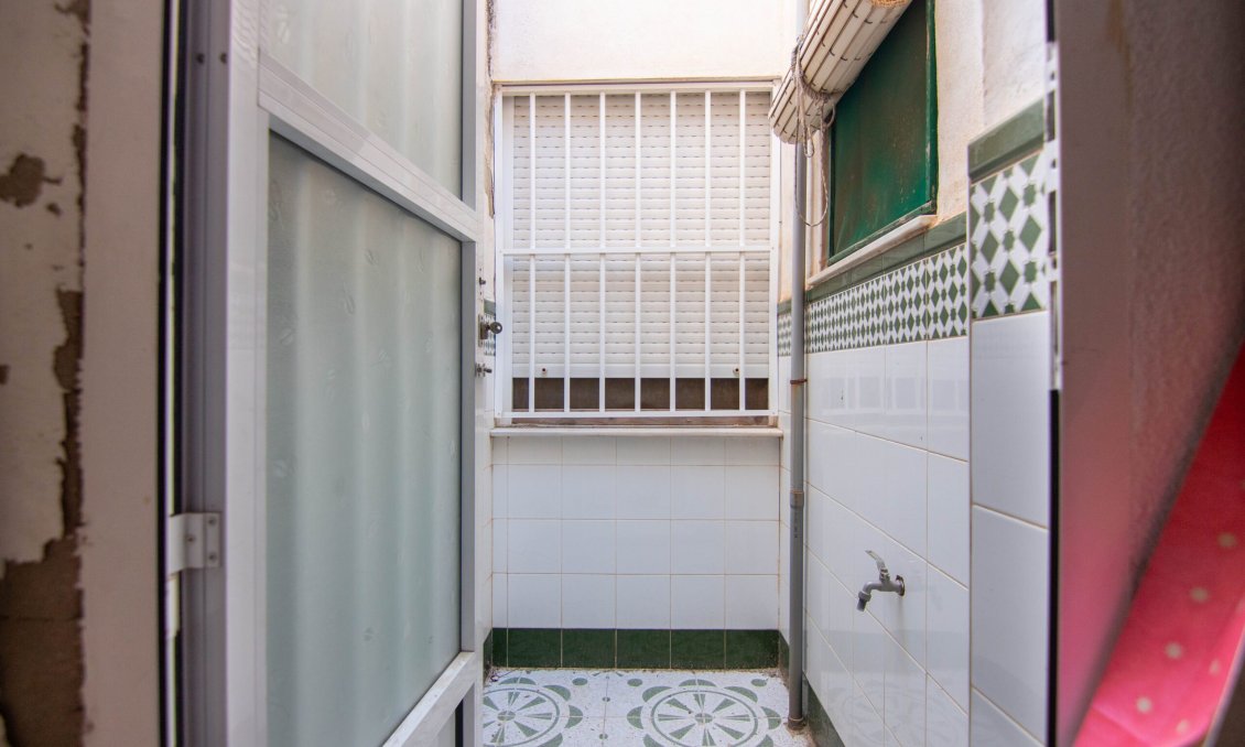 Segunda mano - Bungalow -
Torrevieja - Costa Blanca