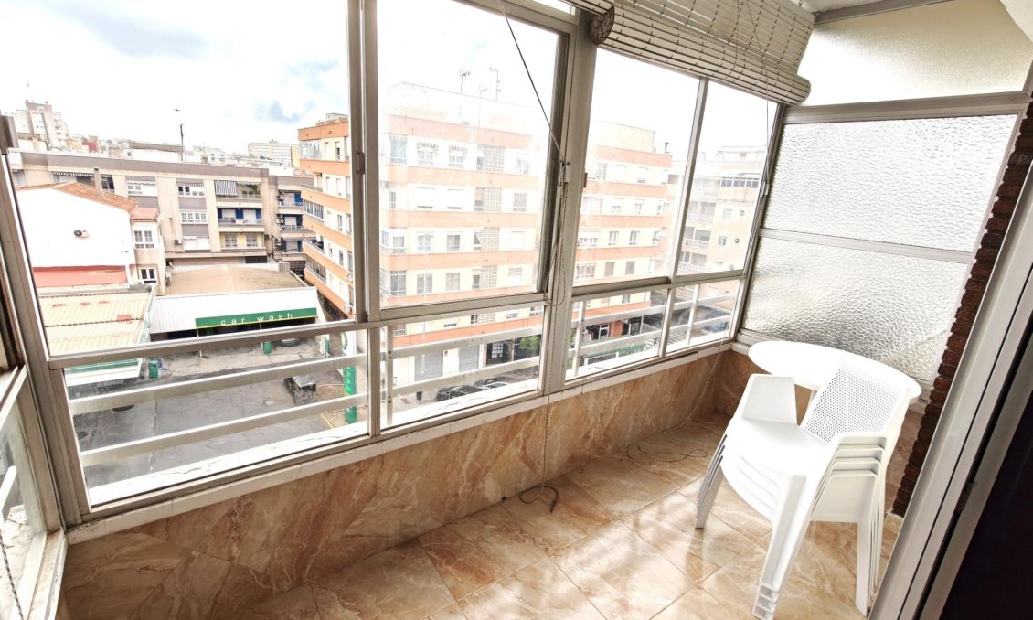 Segunda mano - Apartamento -
Torrevieja - Centro