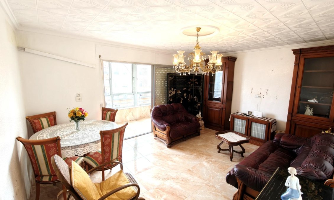 Segunda mano - Apartamento -
Torrevieja - Centro