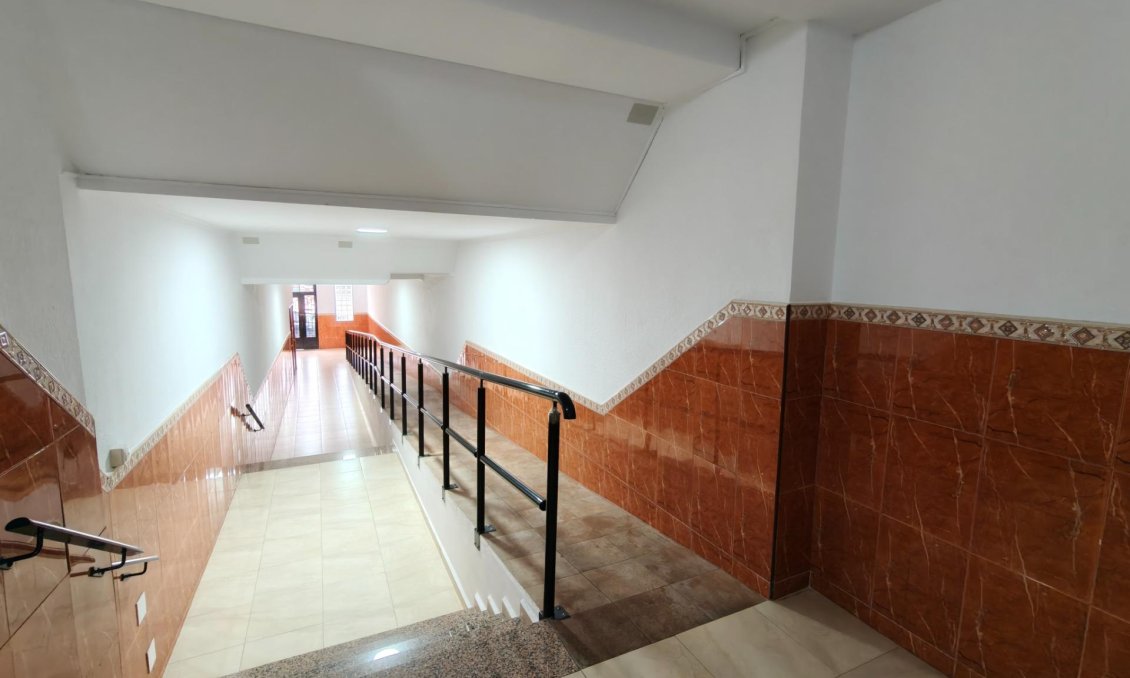 Segunda mano - Apartamento -
Torrevieja - Centro
