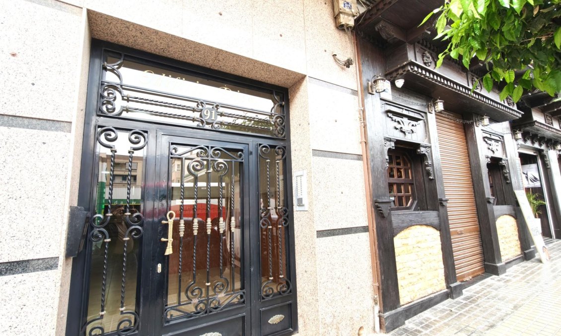 Segunda mano - Apartamento -
Torrevieja - Centro
