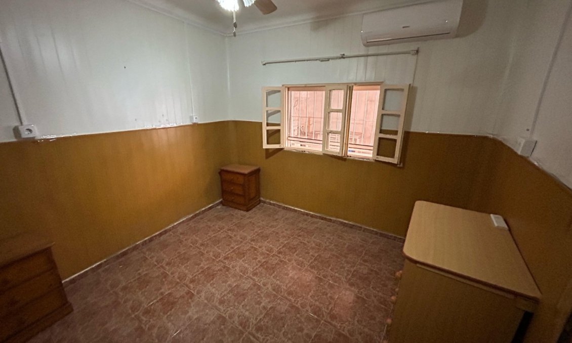 Wiederverkauf - Villa -
Torrevieja - Costa Blanca