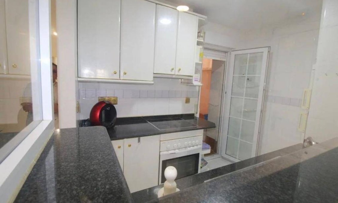 Segunda mano - Apartamento -
Torrevieja - Estacion De Autobuses