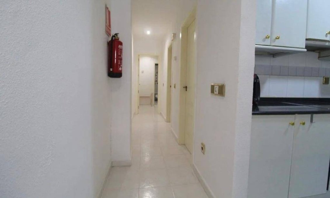 Segunda mano - Apartamento -
Torrevieja - Estacion De Autobuses