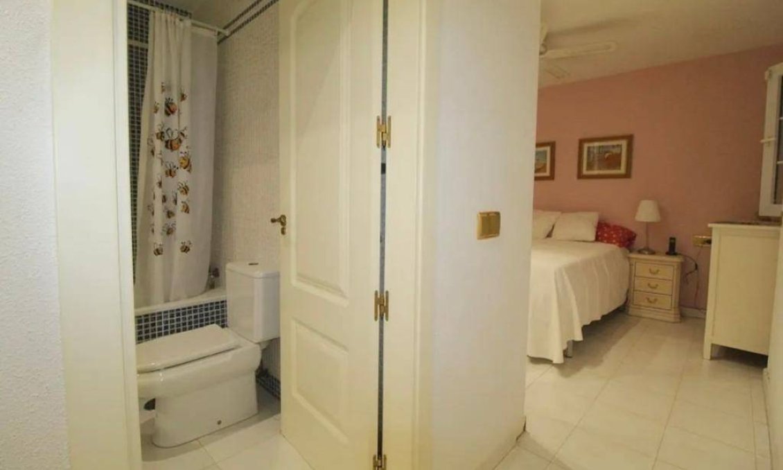 Segunda mano - Apartamento -
Torrevieja - Estacion De Autobuses