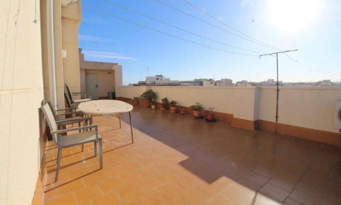 Segunda mano - Apartamento -
Torrevieja - Estacion De Autobuses
