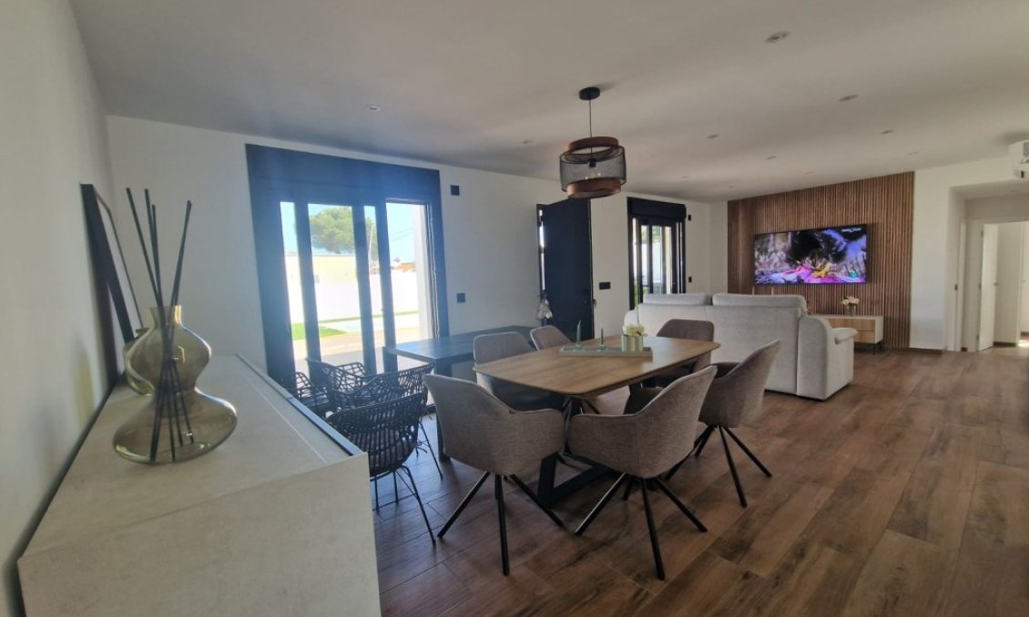 Wiederverkauf - Villa -
Los Balcones - Costa Blanca