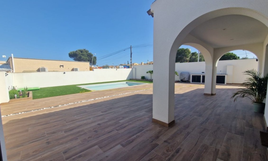 Wiederverkauf - Villa -
Los Balcones - Costa Blanca