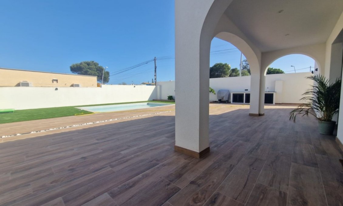 Wiederverkauf - Villa -
Los Balcones - Costa Blanca