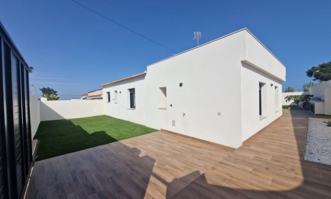 Wiederverkauf - Villa -
Los Balcones - Costa Blanca