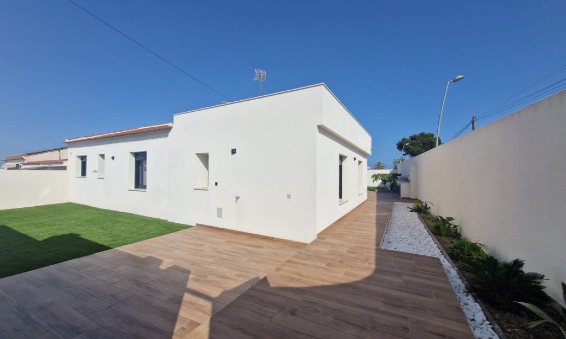 Wiederverkauf - Villa -
Los Balcones - Costa Blanca