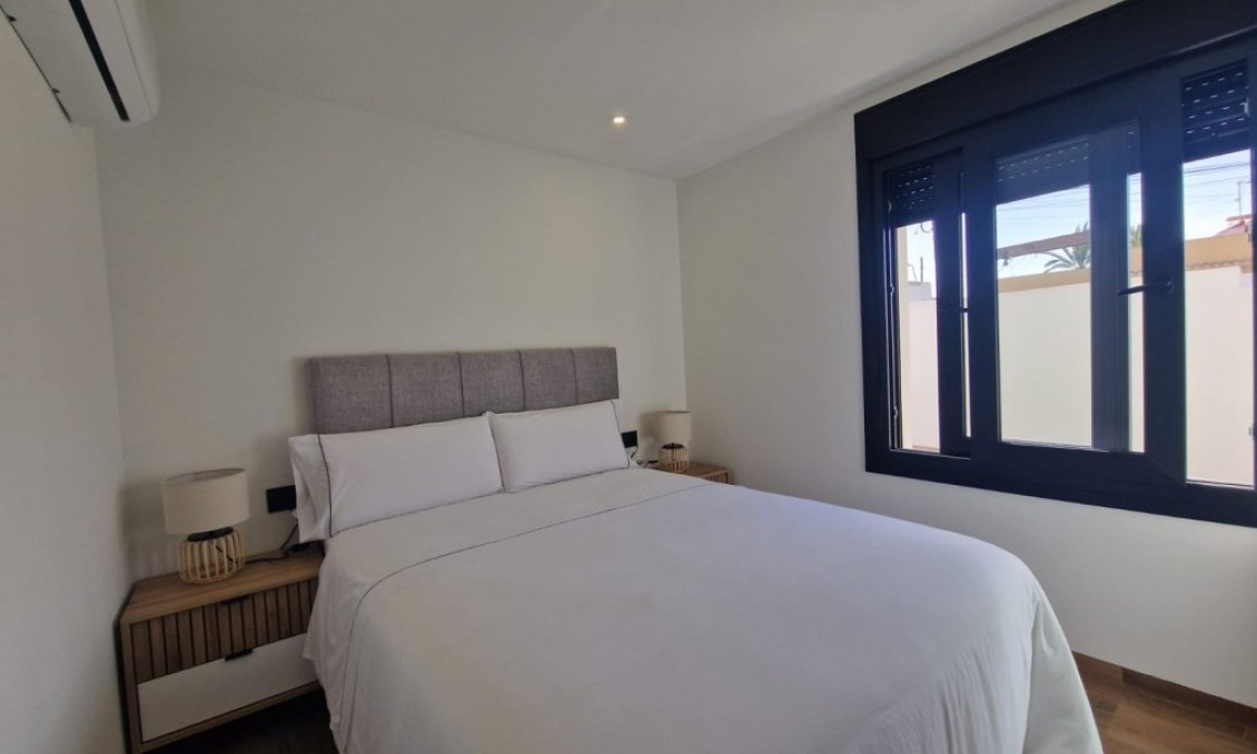 Wiederverkauf - Villa -
Los Balcones - Costa Blanca