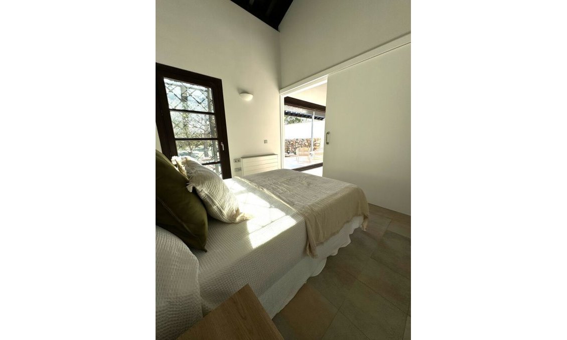 Segunda mano - Villa -
Peraleja Golf - Inland