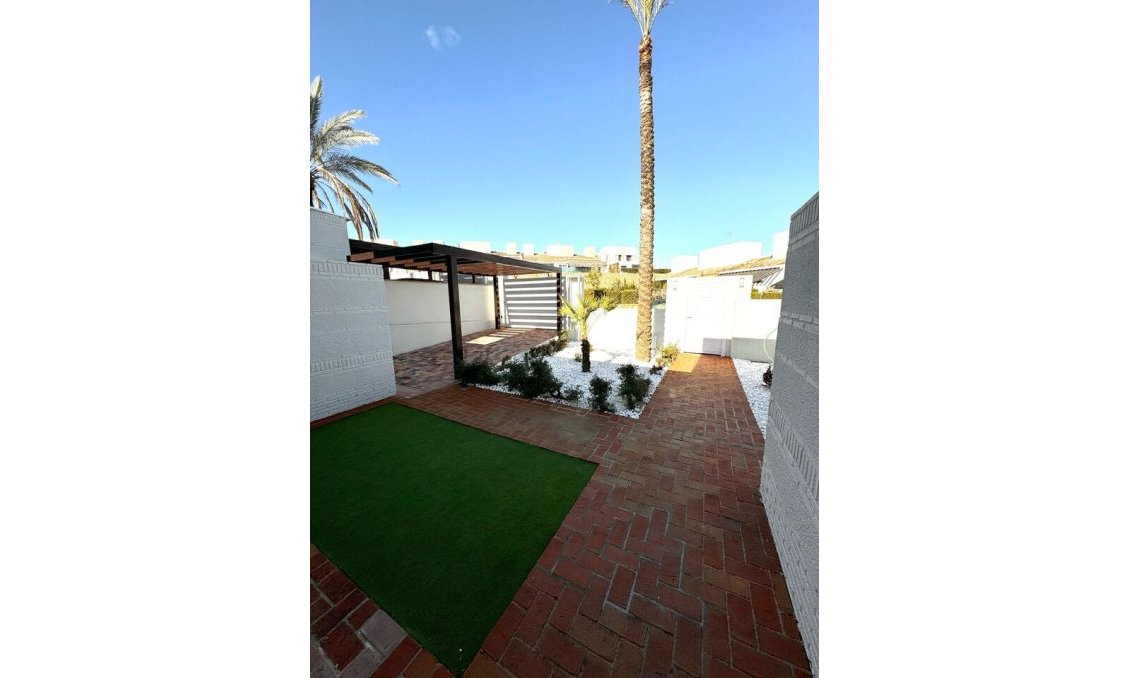 Segunda mano - Villa -
Peraleja Golf - Inland