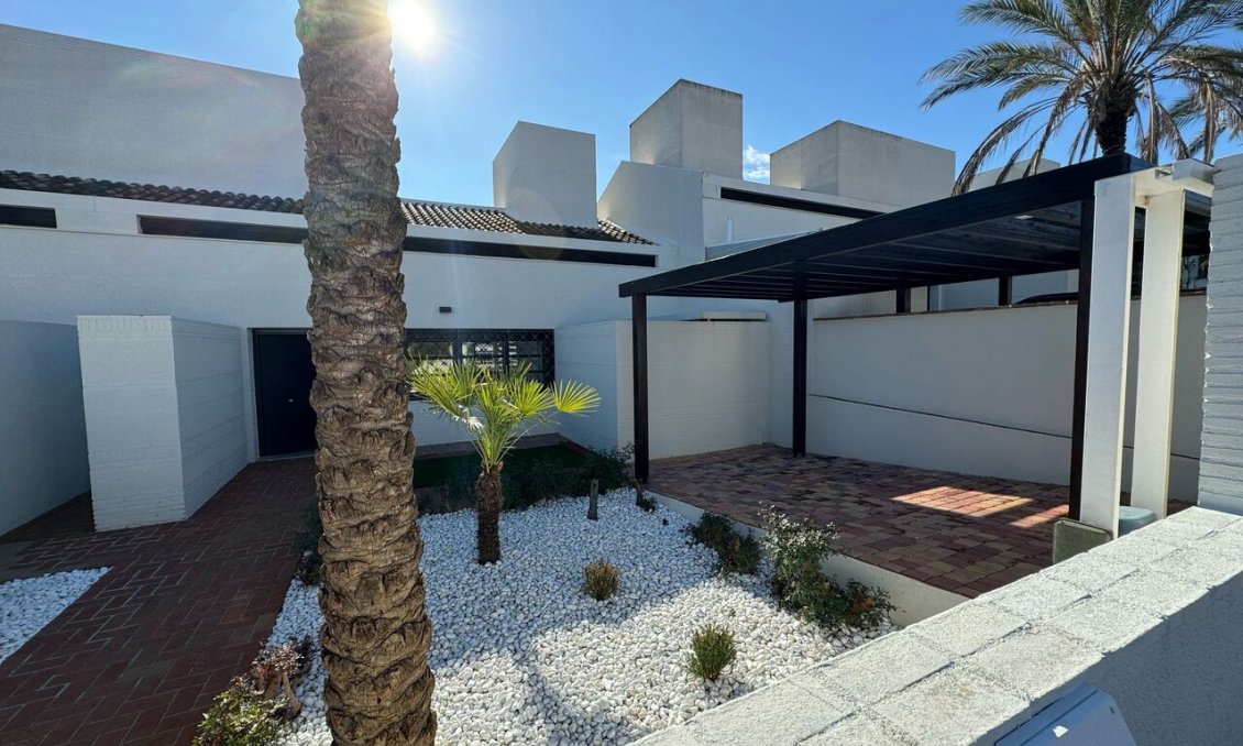 Segunda mano - Villa -
Peraleja Golf - Inland