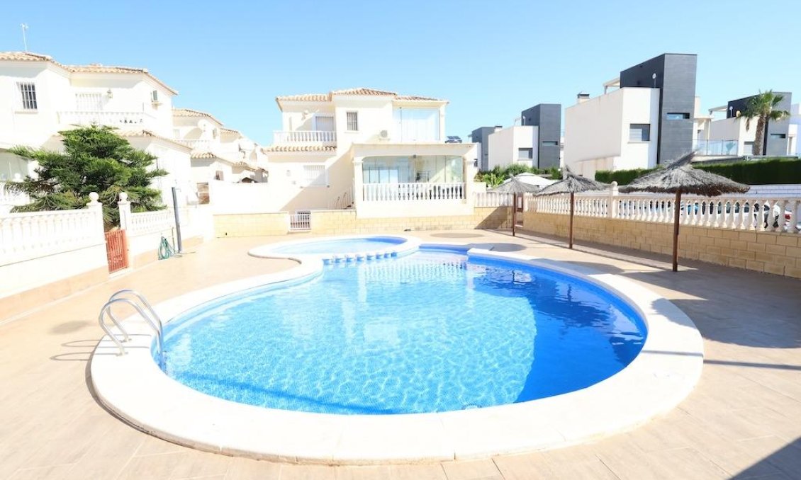 Segunda mano - Villa -
Orihuela Costa - Costa Blanca