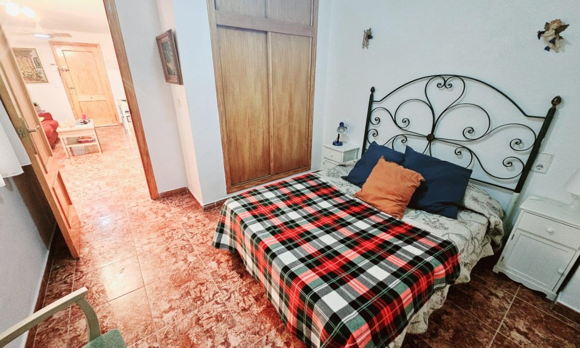 Segunda mano - Apartamento -
Torrevieja - Estacion De Autobuses