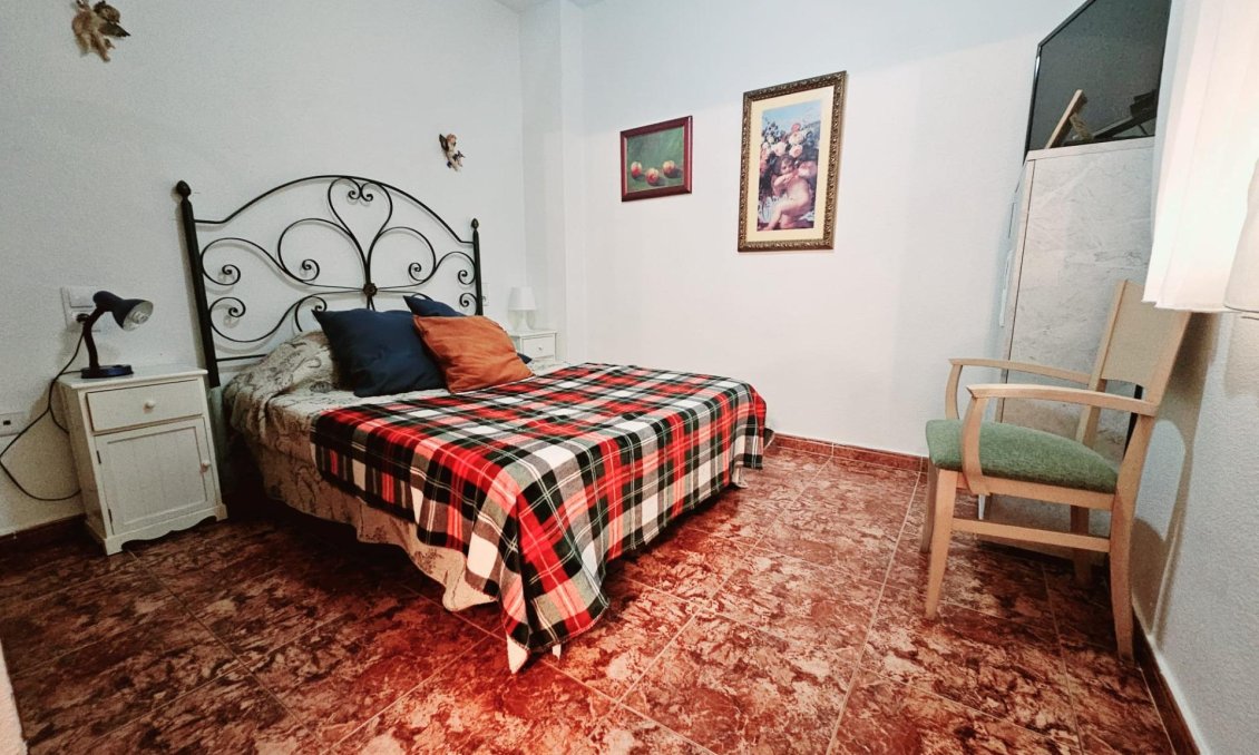 Segunda mano - Apartamento -
Torrevieja - Estacion De Autobuses