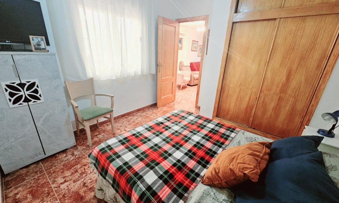 Segunda mano - Apartamento -
Torrevieja - Estacion De Autobuses