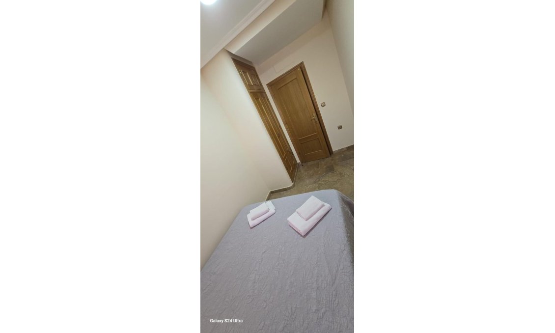 Wiederverkauf - Wohnung -
Torrevieja