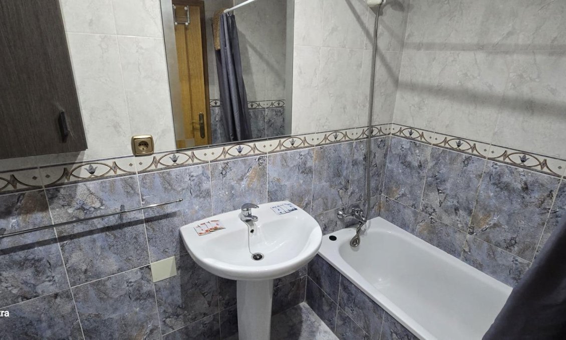 Wiederverkauf - Wohnung -
Torrevieja