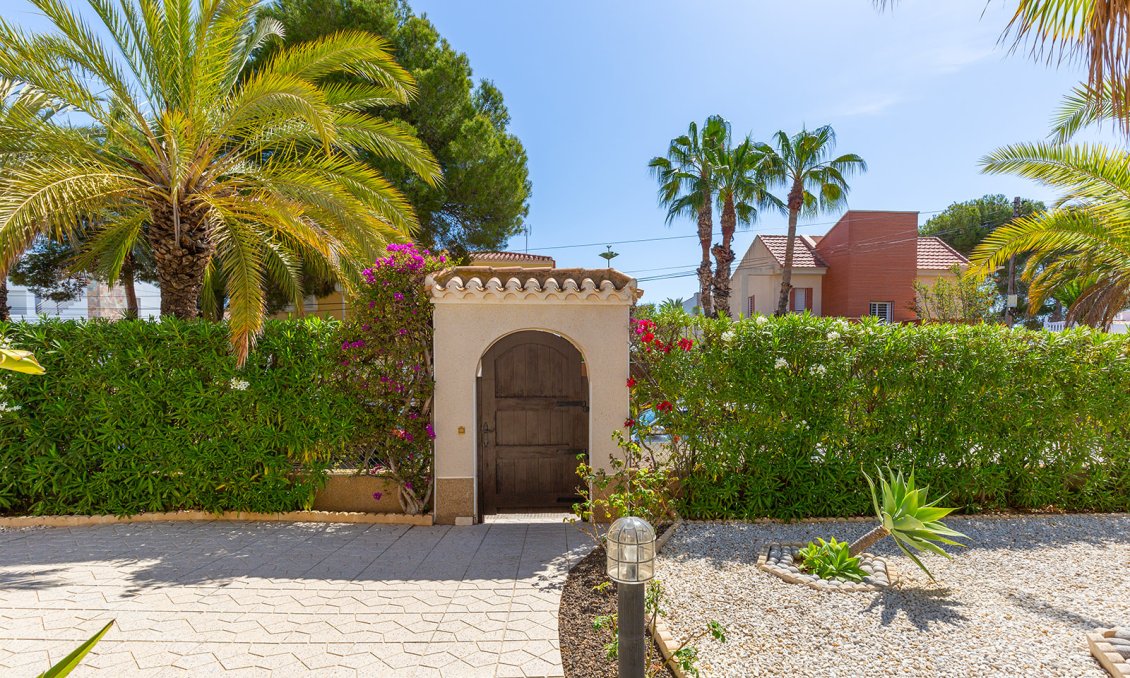 Segunda mano - Villa -
Orihuela Costa - Costa Blanca