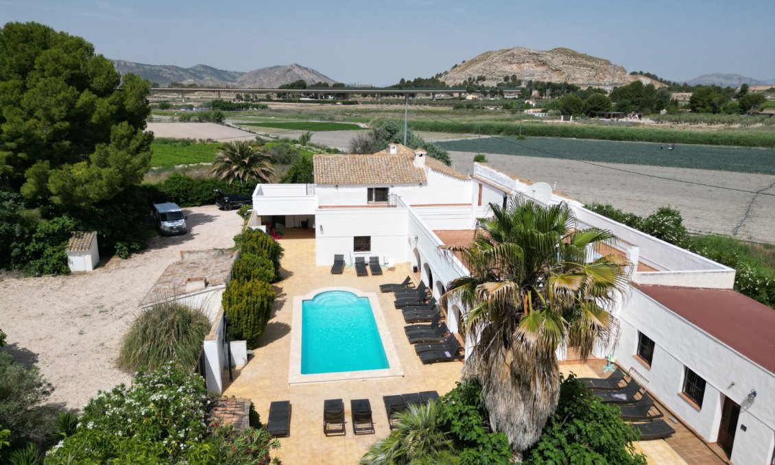 Segunda mano - Villa -
Villena - Inland
