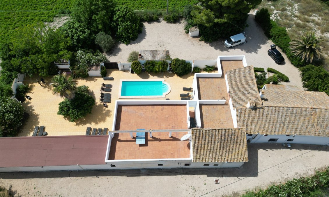 Segunda mano - Villa -
Villena - Inland