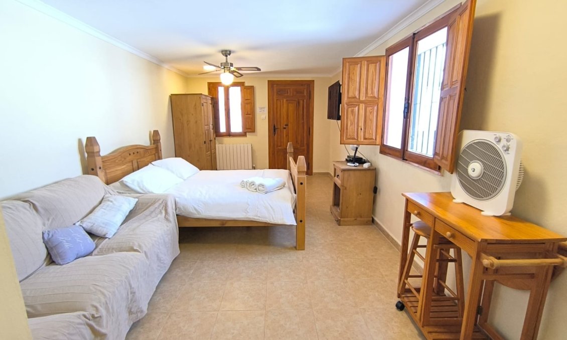 Segunda mano - Villa -
Villena - Inland
