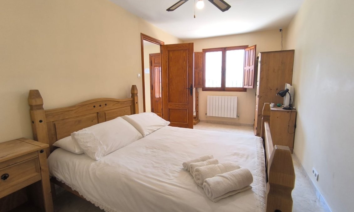 Segunda mano - Villa -
Villena - Inland