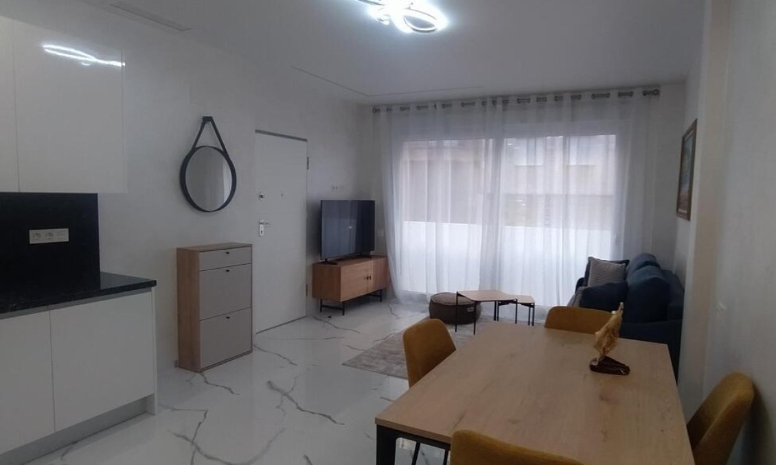 Segunda mano - Apartamento -
Torrevieja - Playa del Cura