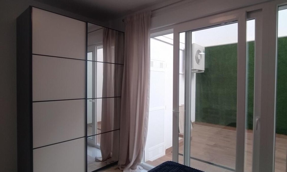 Segunda mano - Apartamento -
Torrevieja - Playa del Cura