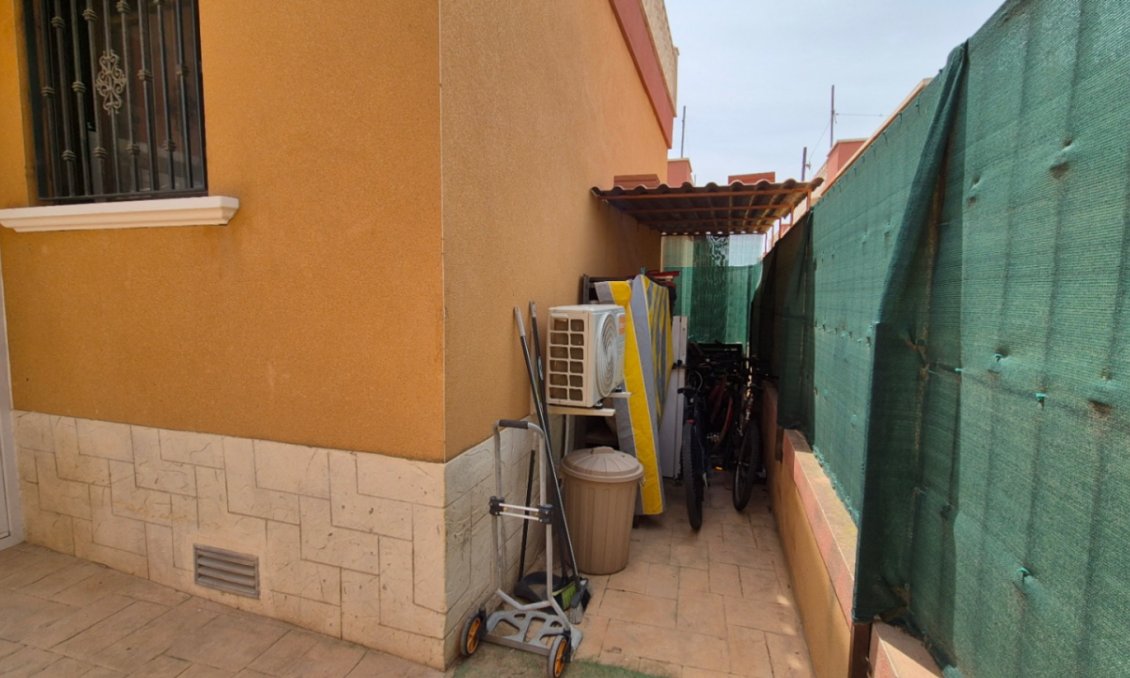 Segunda mano - Villa -
Torrevieja - Costa Blanca