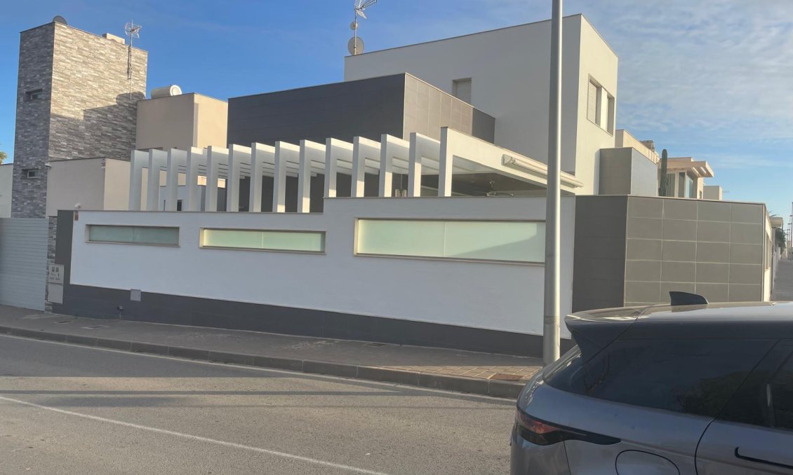 Segunda mano - Villa -
Pilar de la Horadada - Costa Blanca