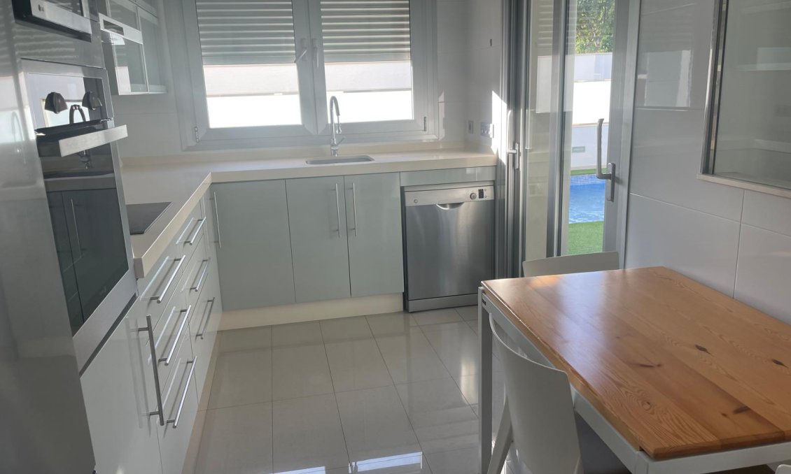 Segunda mano - Villa -
Pilar de la Horadada - Costa Blanca