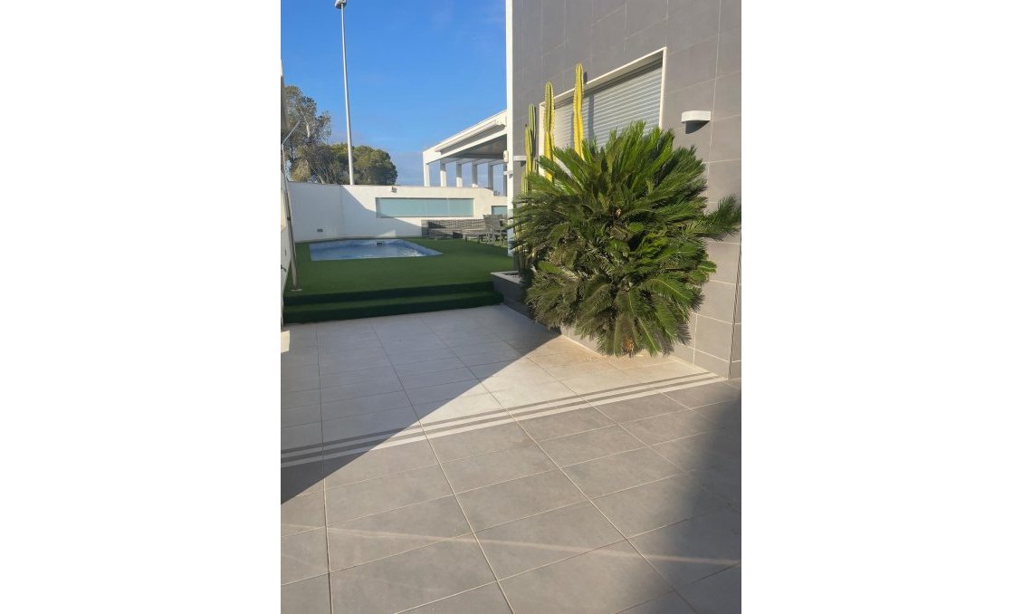 Segunda mano - Villa -
Pilar de la Horadada - Costa Blanca
