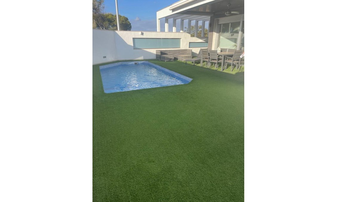 Segunda mano - Villa -
Pilar de la Horadada - Costa Blanca