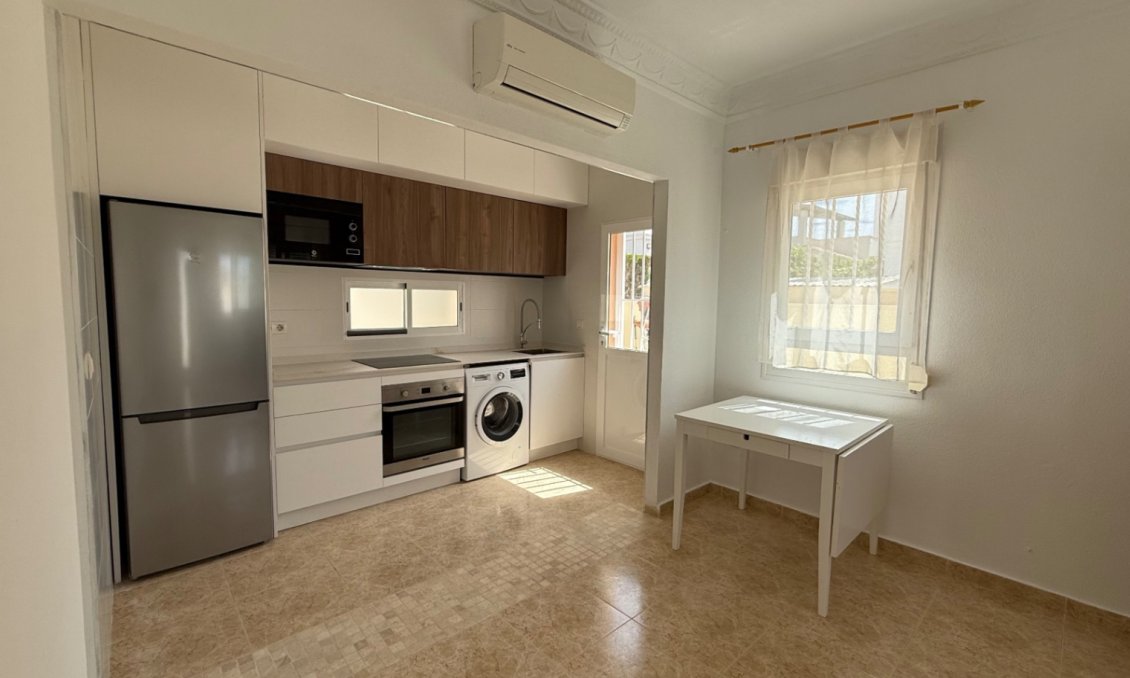 Segunda mano - Villa -
Torrevieja - Costa Blanca