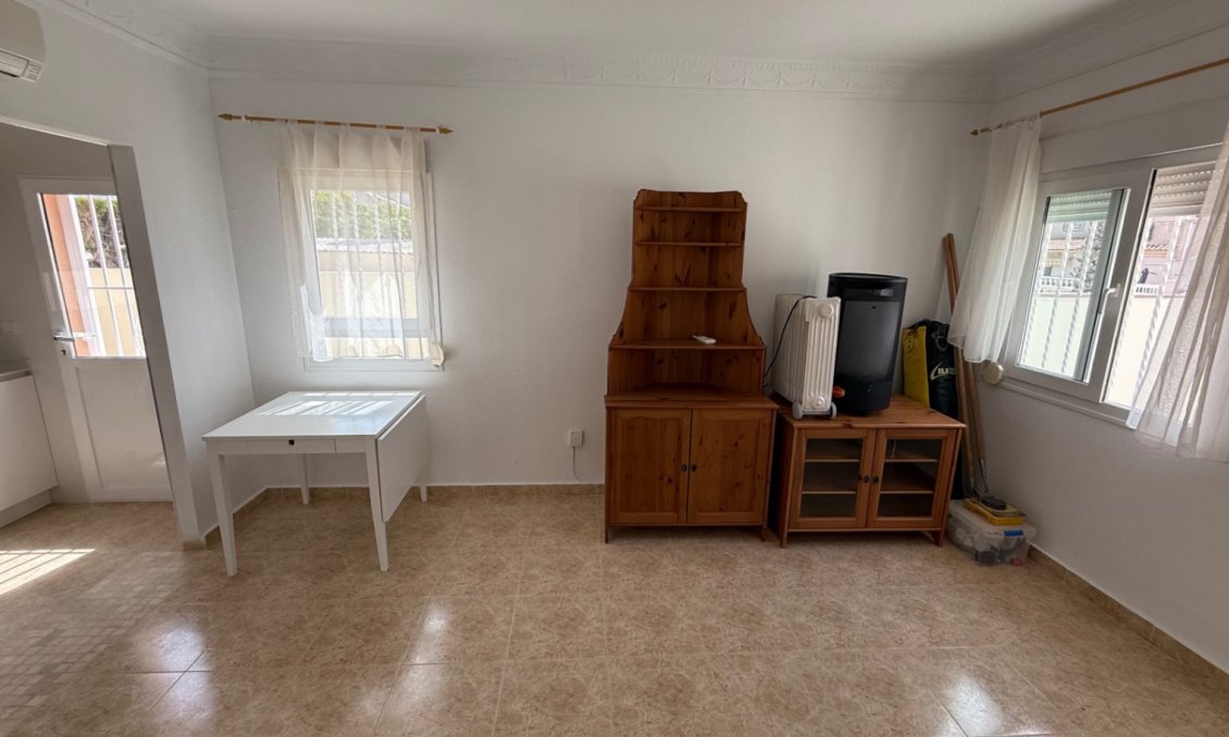 Segunda mano - Villa -
Torrevieja - Costa Blanca