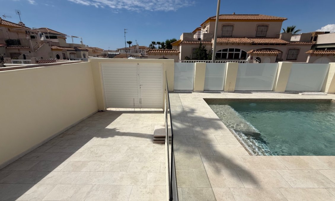 Segunda mano - Villa -
Torrevieja - Costa Blanca