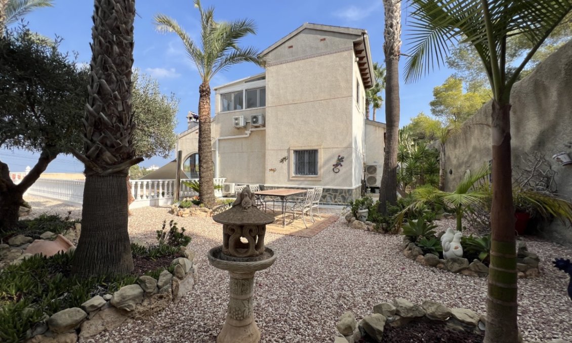 Használt Ingatlanok - Villa -
San Miguel de Salinas - Inland