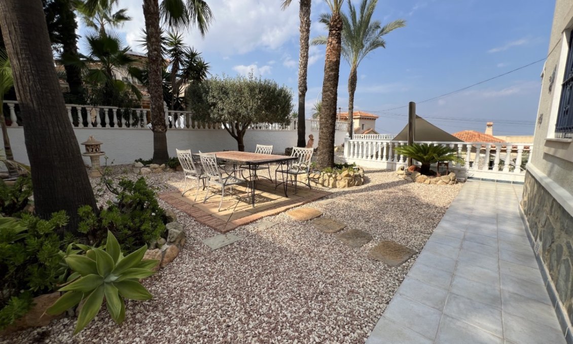 Használt Ingatlanok - Villa -
San Miguel de Salinas - Inland