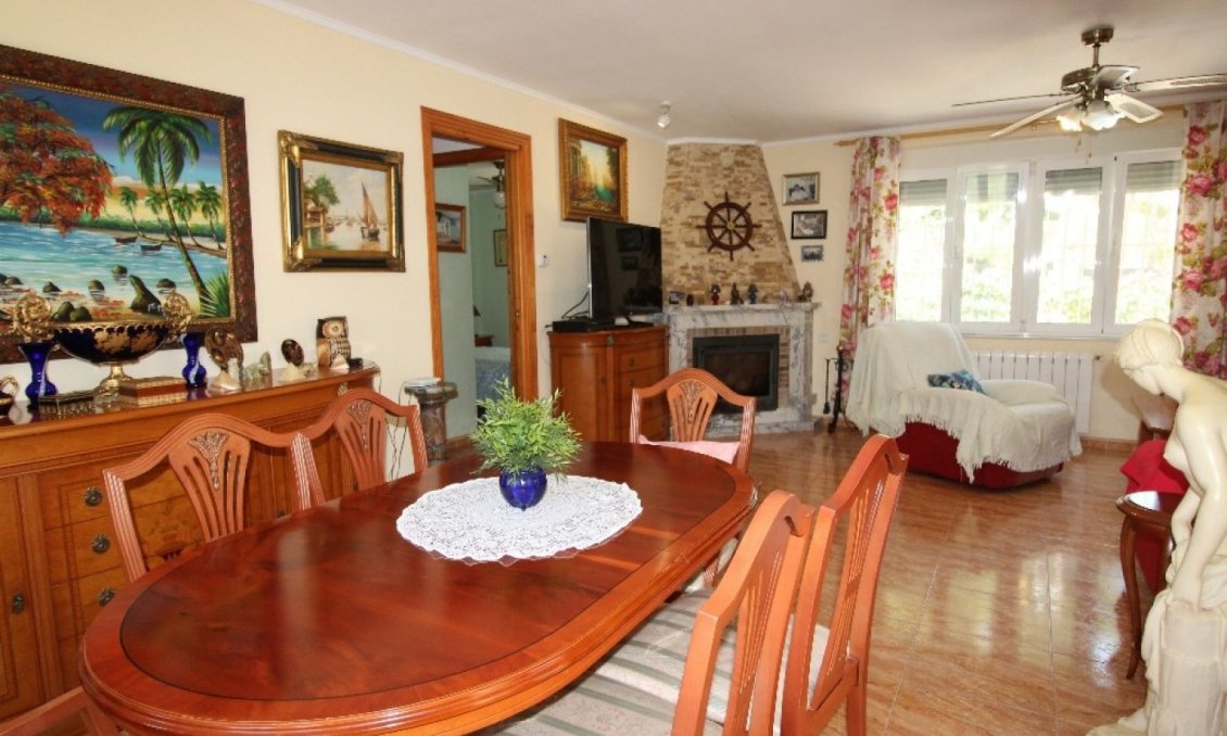 Segunda mano - Villa -
Torrevieja - Los Balcones