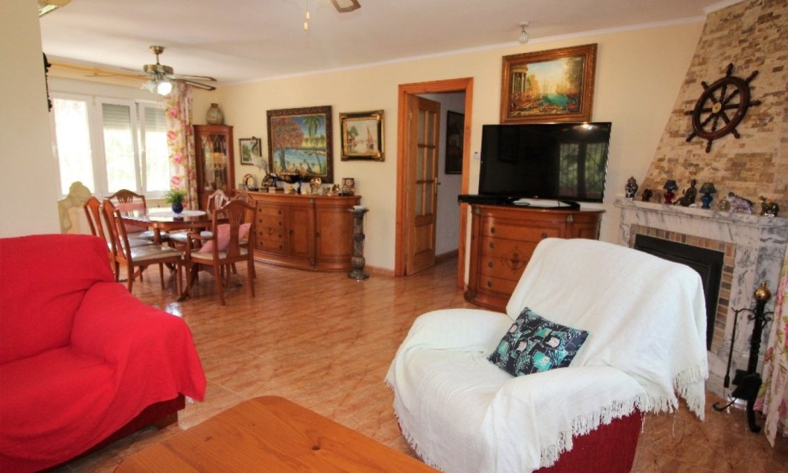 Segunda mano - Villa -
Torrevieja - Los Balcones